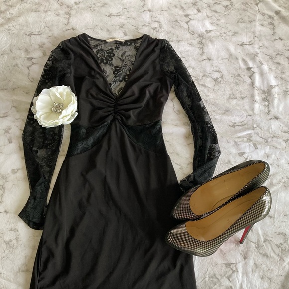 Arden B Dresses & Skirts - Black lace detail dress
